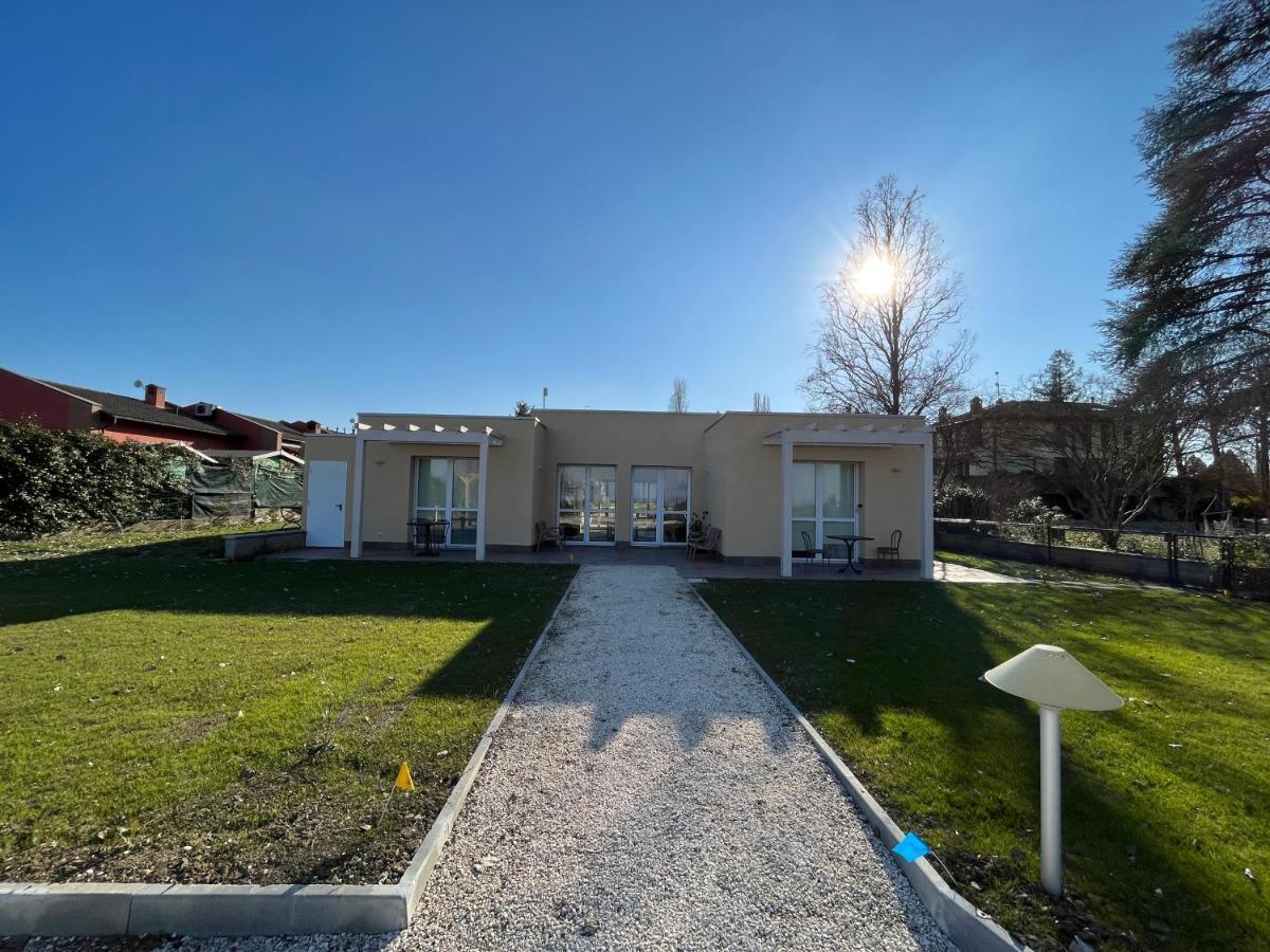 Pioppi Neri R&B Bed and Breakfast Felino Exteriör bild